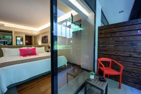 Las Suites Campos Eliseos - 10