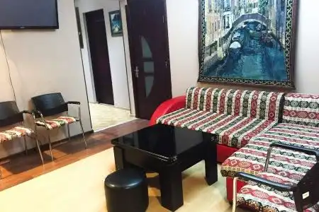 Red door-Room with private bathroom - 25