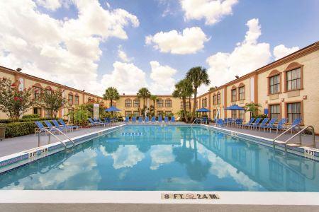 La Quinta Inn by Wyndham Orlando International Drive North - 3