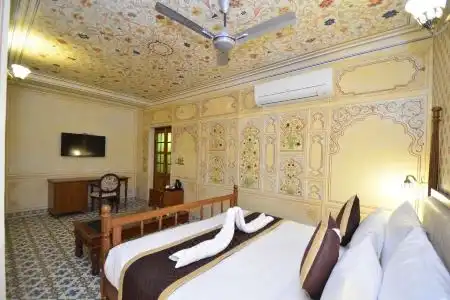 Nirbana Palace - A Heritage and Spa - 22