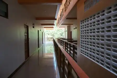 n.d.Hotel - 4