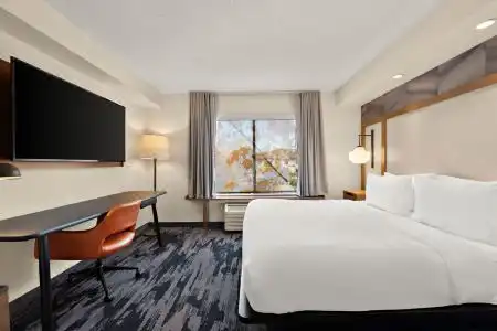 Fairfield by Marriott - 25