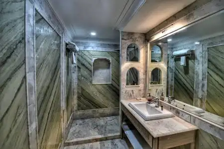 Nirbana Palace - A Heritage and Spa - 19