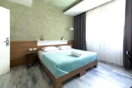 Teresa Rooms and Villa - 9