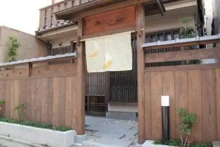 Higashiyama - 23