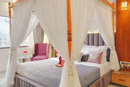 Sarang Palace - Boutique Stays & Candlelight Dining - 163