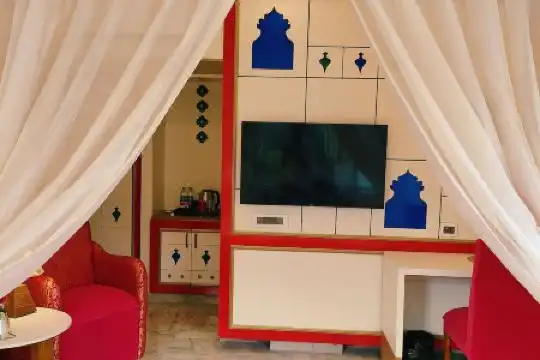 Sarang Palace - Boutique Stays & Candlelight Dining - 70