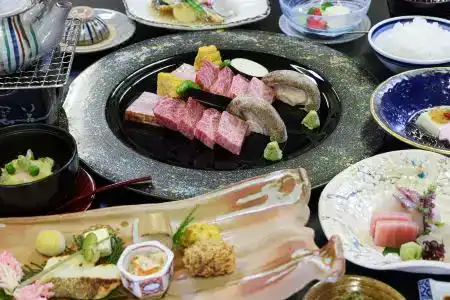 Gero Onsen Yuasobi no Yado Kanko Honkan - 4