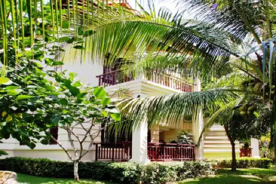 Golden Coast Resort & Spa - 40