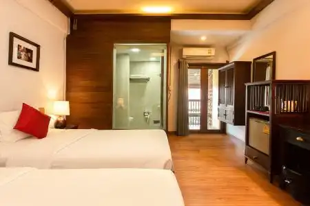 Night Bazaar Inn - 64