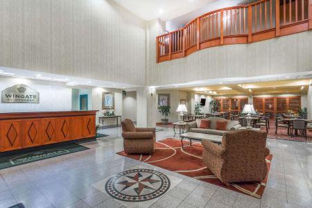 Wingate by Wyndham - Orlando International Airport - 7