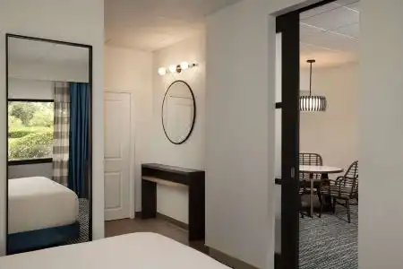 DoubleTree Suites by Hilton Orlando at Disney Springs - 16