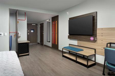 Home2 Suites By Hilton Miami Airport South Blue Lagoon - 60
