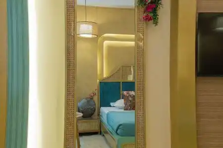 Sarang Palace - Boutique Stays & Candlelight Dining - 23