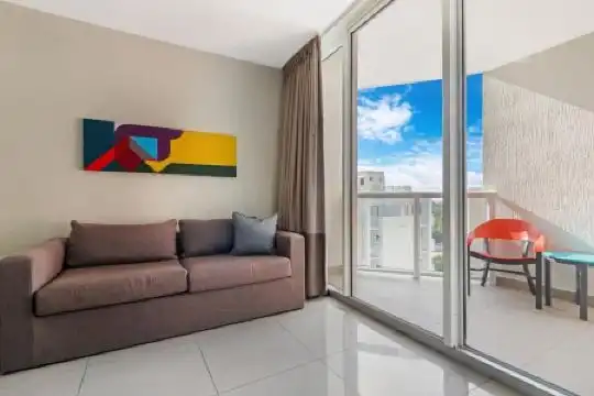 Habitat Brickell I Sextant - 210