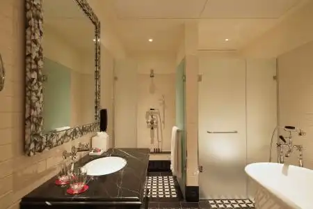 The Lalit London - 131