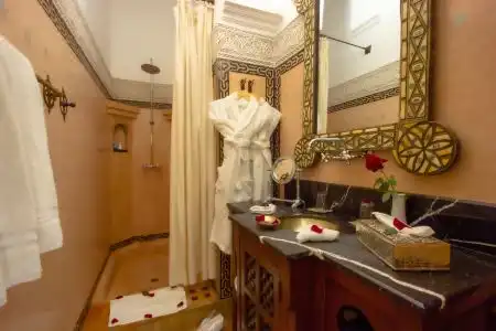Riad Kaiss By Anika - 167