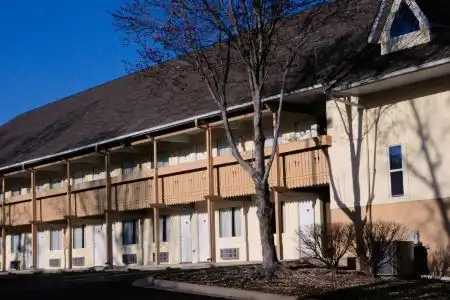 Brookwood Inn - 9