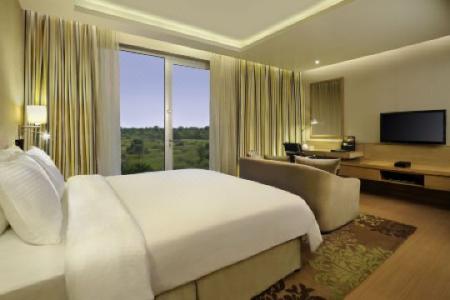 DoubleTree Suites by Hilton Bangalore - 39