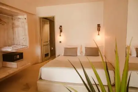 Gloria Maris Suites and Villa - 42