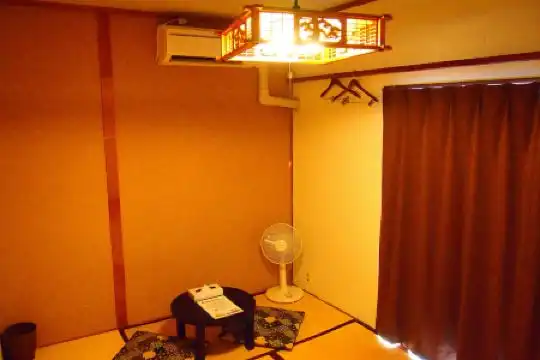 J-Hoppers Hiroshima Guesthouse - 31