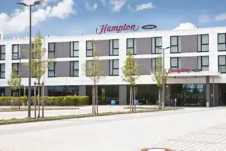 Hampton by Hilton Munich Airport South - 2