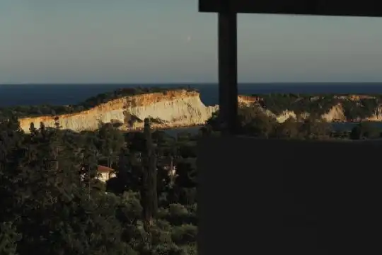 Lagoon Luxury Suites - 15