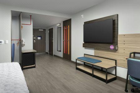 Home2 Suites By Hilton Miami Airport South Blue Lagoon - 56