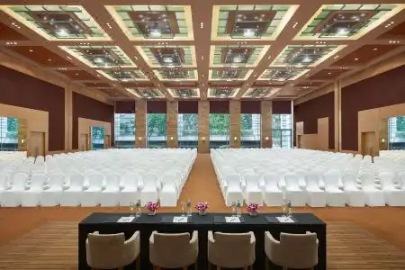 Grand Hyatt Mumbai and Residences - 5