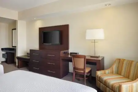 Ramada Plaza Resort & Suites By Wyndham Orlando International Drive - 64