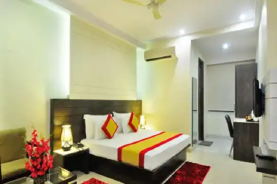 Sky Rich International Karol Bagh - Fully Vaccinated Staff - 8