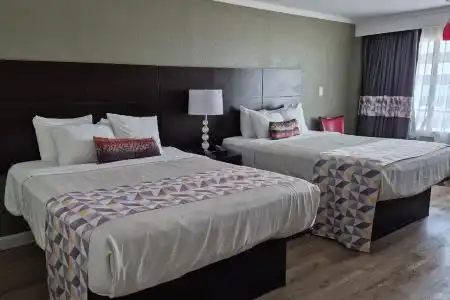 Best Western Plus Sandcastle Beachfront - 44