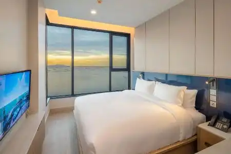 S Sriracha & Residence - 54