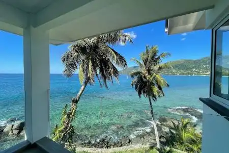 VallonEnd Beachfront villa with excellent view - 9