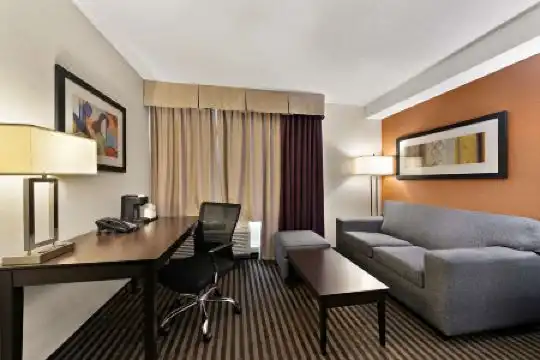 Best Western Plus North York & Suites - 46