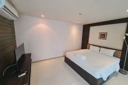 The Baycliff Residences - 7