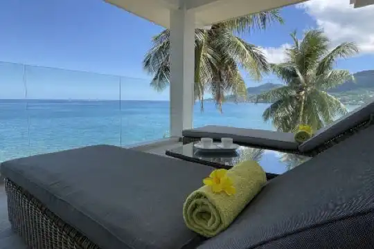 VallonEnd Beachfront villa with excellent view - 20