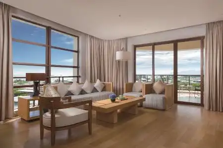 Sanya Yazhou Bay Resort, Curio Collection by Hilton - 12