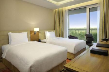 DoubleTree Suites by Hilton Bangalore - 13