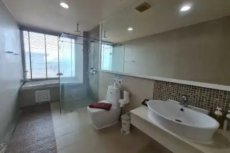 The Baycliff Residences - 24
