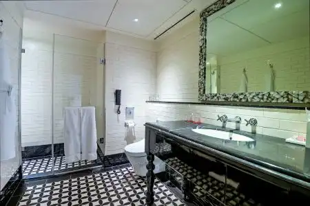 The Lalit London - 74