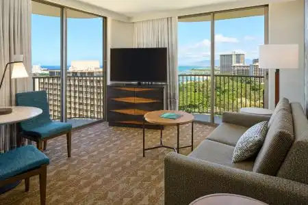 Embassy Suites by Hilton Waikiki Beach Walk - 95