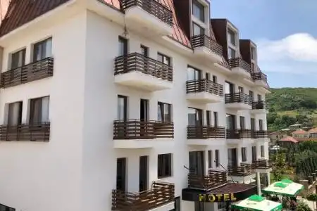 Grand Pogradec - 0