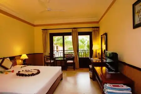 Golden Coast Resort & Spa - 35