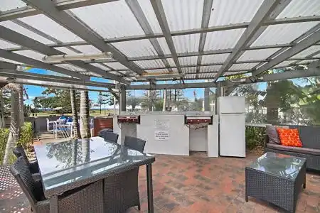 Sandpiper Broadbeach - 9