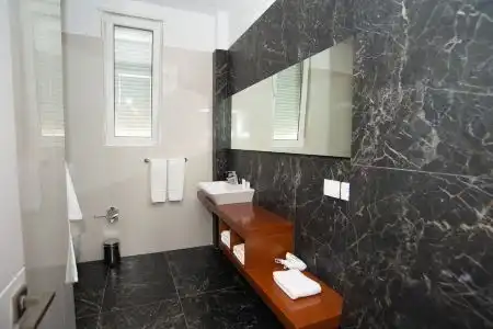 Bougainville Bay Resort - Villa 11 - 136