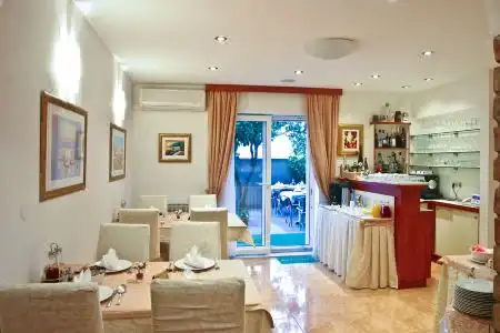 Villa Midea - 4