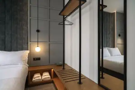 Magenta Luxury Suites - 15
