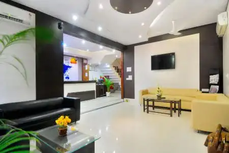 Sky Rich International Karol Bagh - Fully Vaccinated Staff - 5