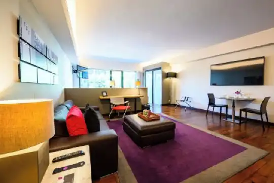 Las Suites Campos Eliseos - 23